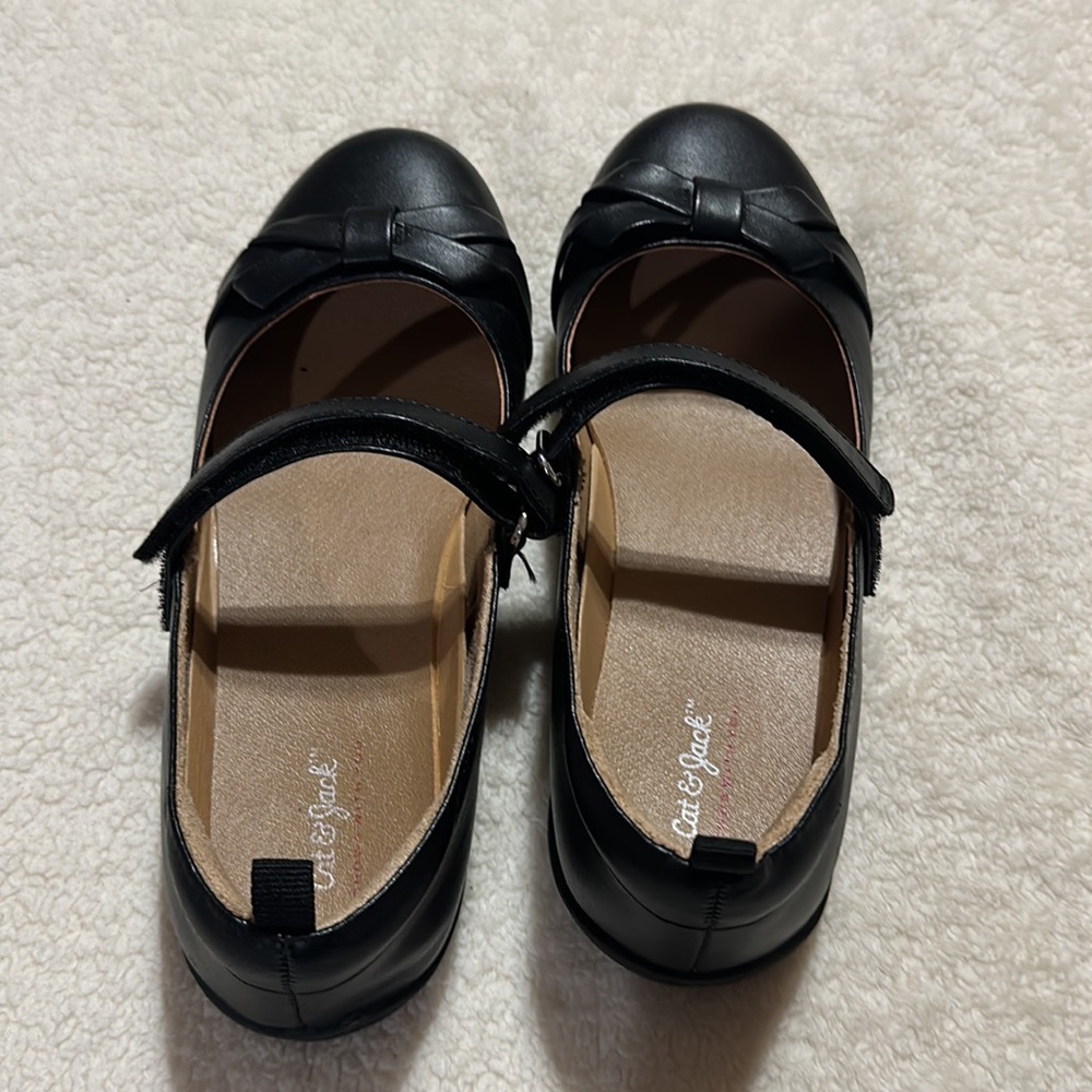 Cat & Jack Black dress Shoes w/Velcro Straps. Size 2 - Picture 2 of 6
